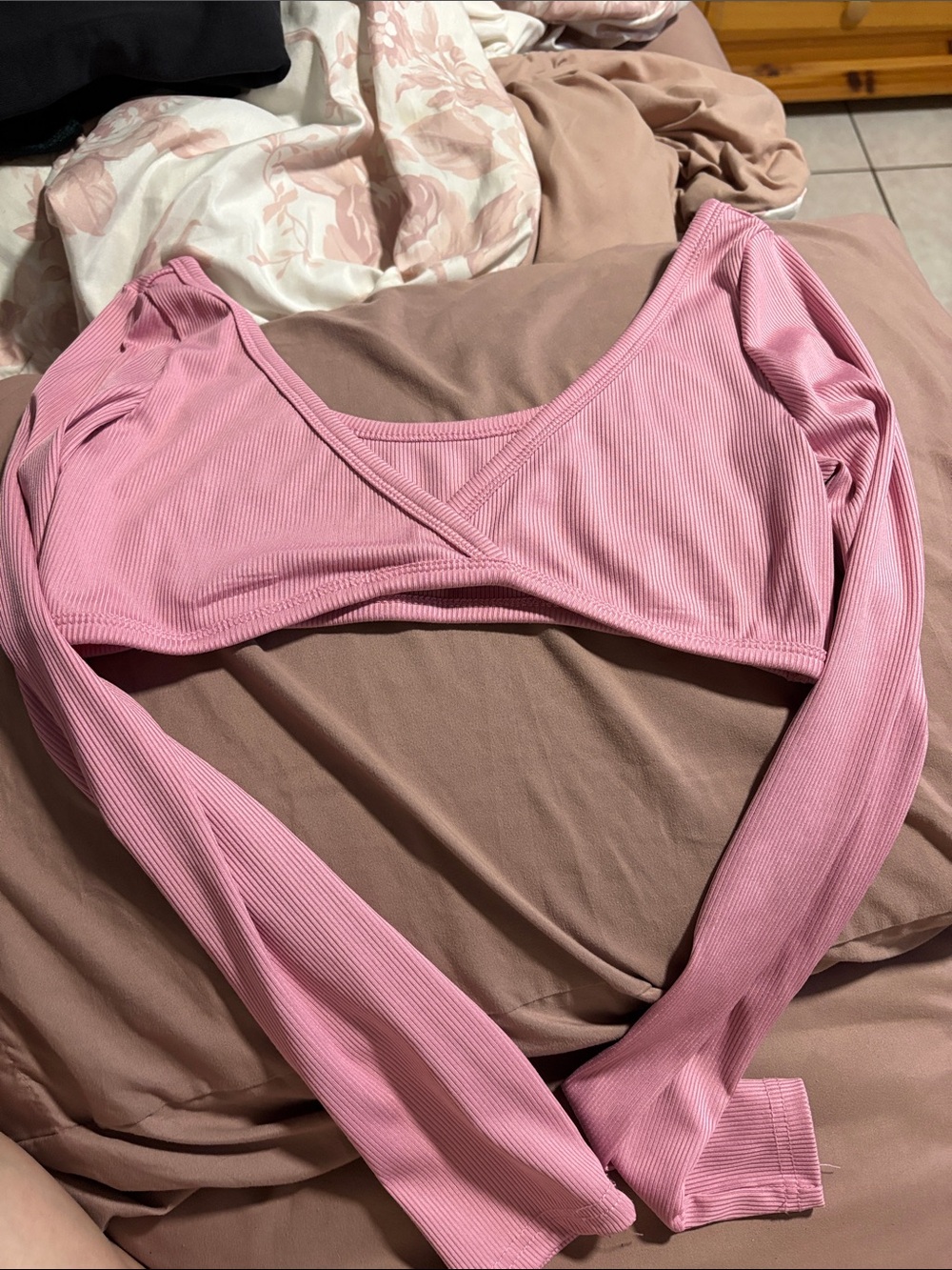 SHEIN Pink Ribbed Long-Sleeve Crop Top